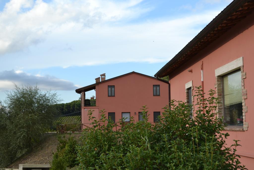 Agriturismo Il Merollo Hotel Тоди Екстериор снимка