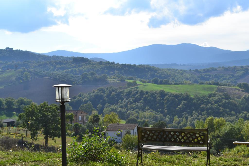 Agriturismo Il Merollo Hotel Тоди Екстериор снимка